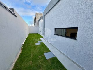 Casa de Esquina com 3 quartos 1 suítes no bairro Luar da Barra