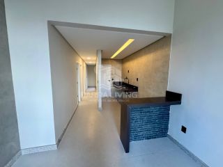 Casa com 3 quartos 1 suítes no Luar da Barra