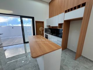 Casa no Condomínio Villaredo Barra
