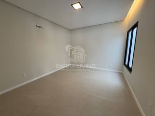 Casa no Condomínio Sunset com 3 quartos 1 suítes