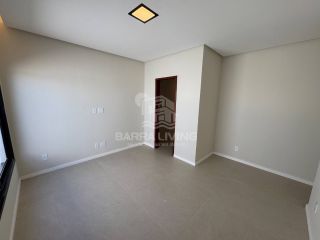 Casa no Condomínio Sunset com 3 quartos 1 suítes