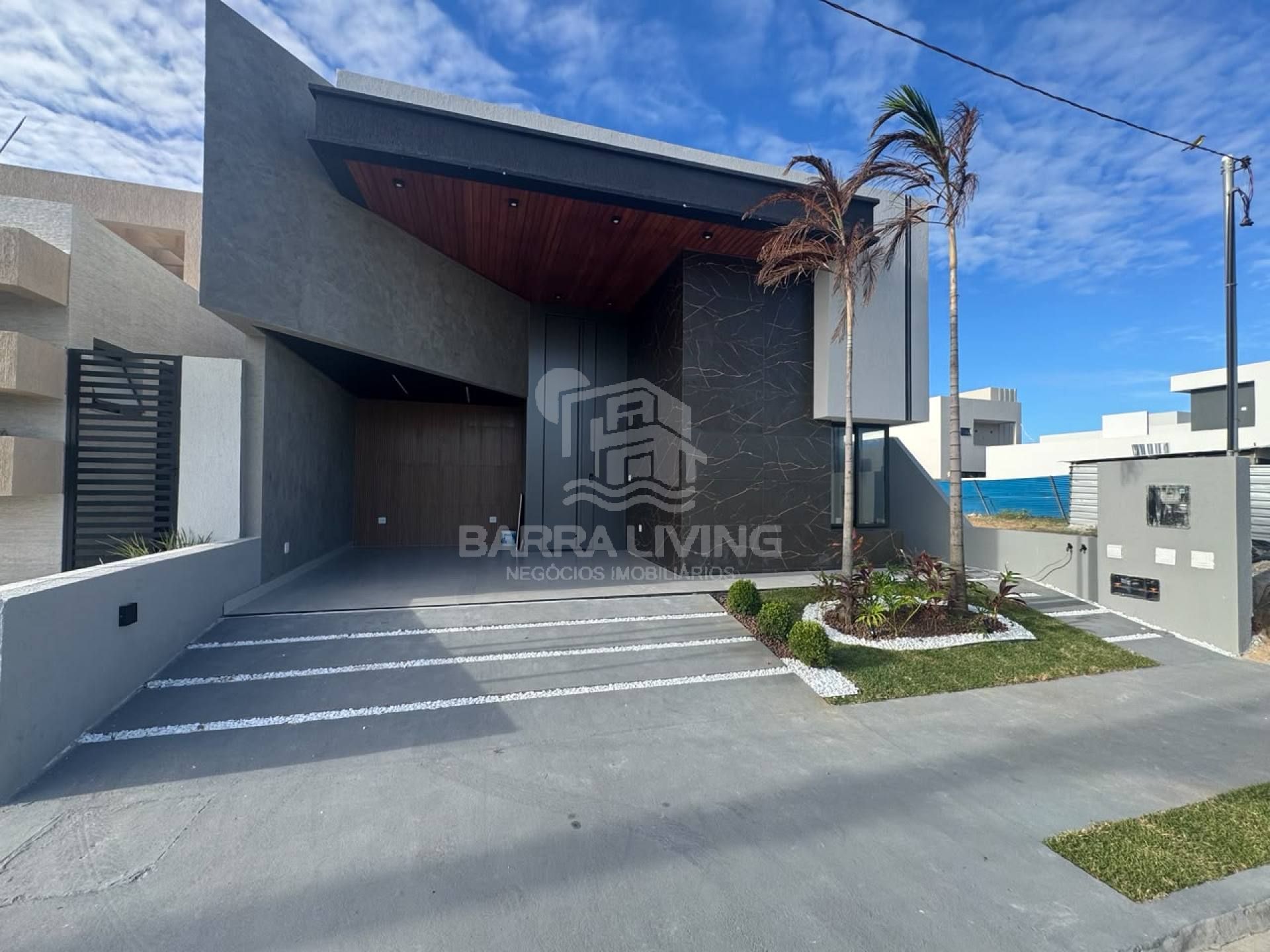 Casa com 3 quartos sendo 1 suíte no cond. Padang
