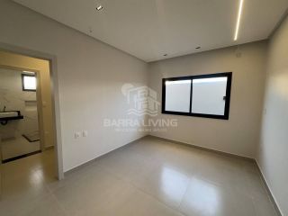 Casa com 3 quartos sendo 1 suíte no cond. Padang