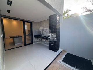 Casa com 3 quartos sendo 1 suíte no cond. Padang