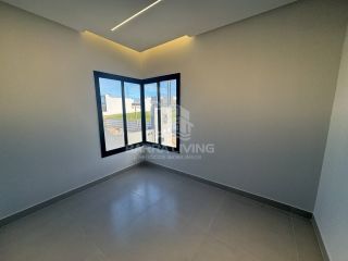 Casa com 3 quartos sendo 1 suíte no cond. Padang