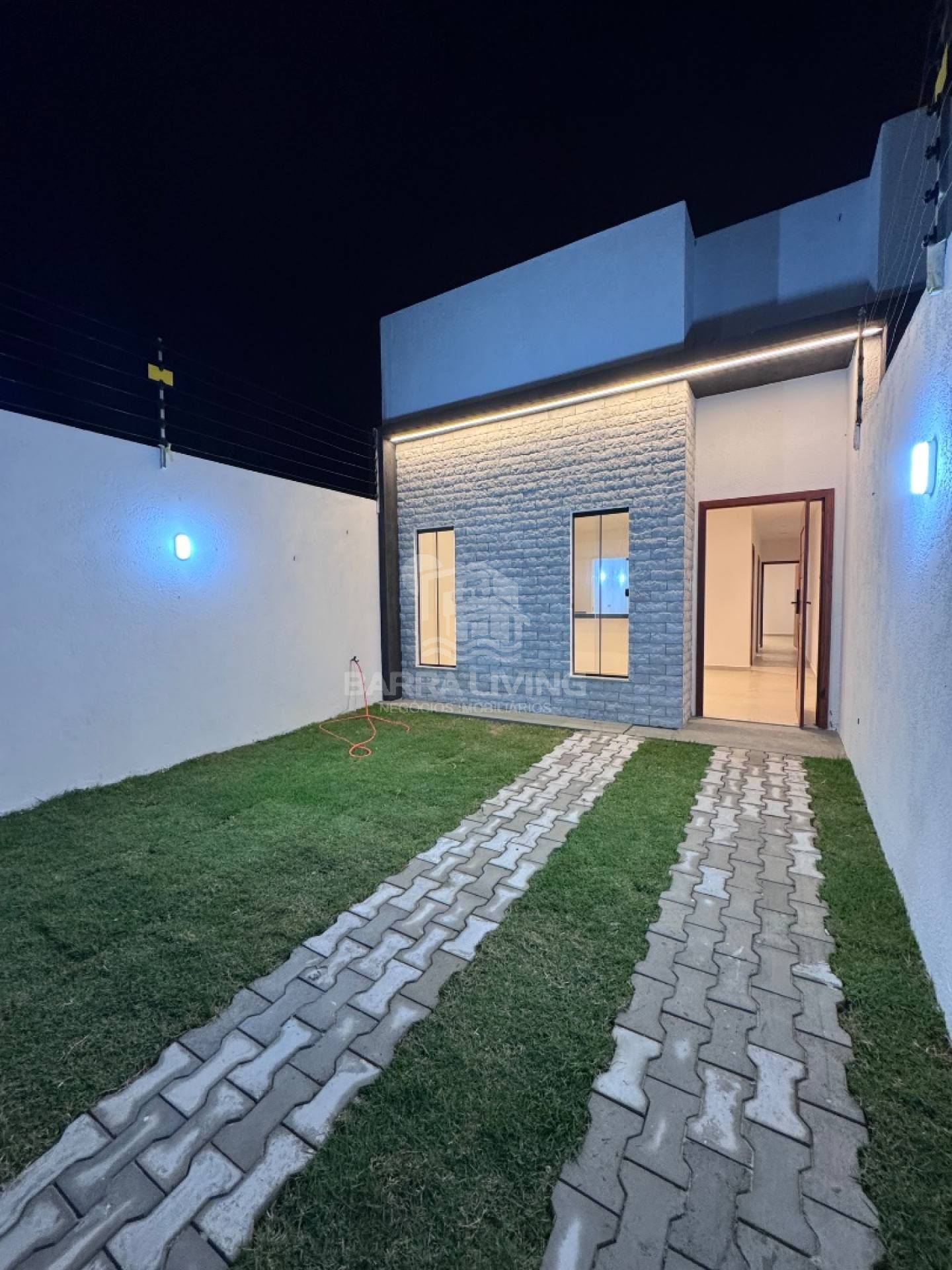 Casa com 2 quartos 1 suíte no Luar da Barra 2