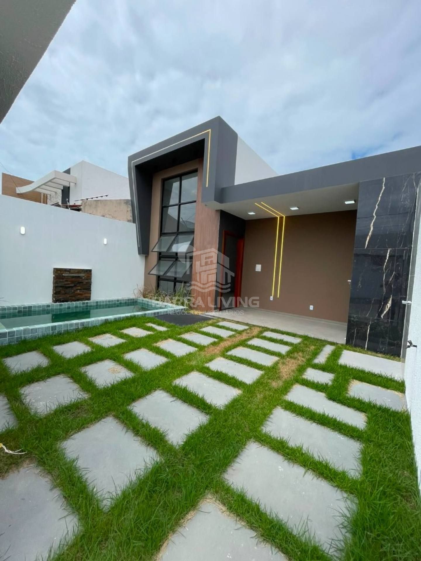 Casa com 3 quartos 1 suíte master no Luar da Barra