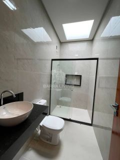Casa com 3 quartos 1 suíte master no Luar da Barra