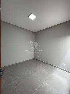 Casa com 3 quartos 1 suíte master no Luar da Barra