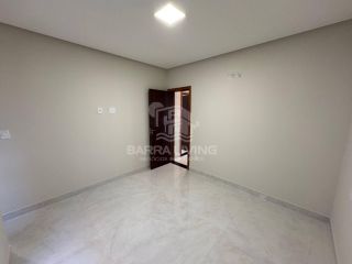 Casa com 3 quartos 1 suíte no Luar da Barra