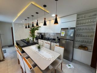 Casa com 2 quartos 2 suíte no Luar da Barra