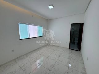 Casa com 3 quartos sendo 1 suíte no Luar da Barra