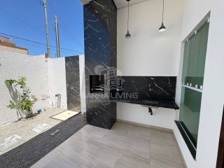 Casa com 3 quartos sendo 1 suíte no Luar da Barra