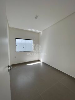 Casa com 3 quartos sendo 1 suíte no Condomínio Sunset
