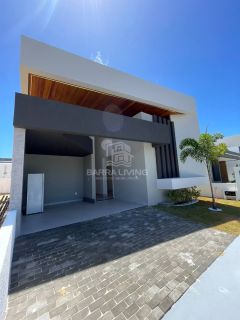 Casa com 3 quartos sendo 2 suítes no Condomínio Padang