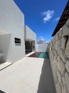 Casa com 3 quartos sendo 2 suítes no Condomínio Padang