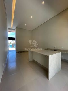 Casa com 3 quartos sendo 2 suítes no Condomínio Padang