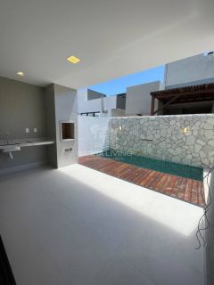 Casa com 3 quartos sendo 2 suítes no Condomínio Padang