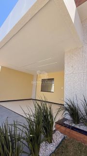 Casa no Condomínio Padang com 3 Quartos sendo 1 Suíte e Piscina