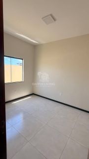 Casa no Condomínio Padang com 3 Quartos sendo 1 Suíte e Piscina