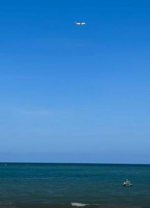 Vendo lindo flat à beira-mar de Candeias, no melhor trecho de mar para banho e com segurança.