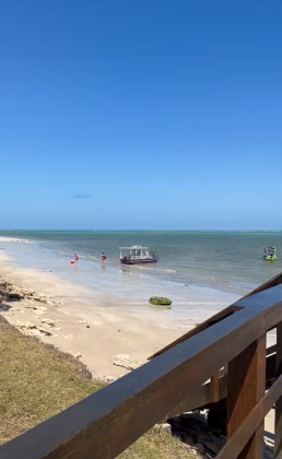 Vendo lindíssima casa em condomínio fechado beira-mar em Milagres.