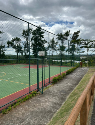 Invista ou construa no Alphaville Pernambuco 1, em um terreno diferenciado e lindo!