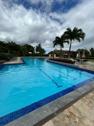 Invista ou construa no Alphaville Pernambuco 1, em um terreno diferenciado e lindo!