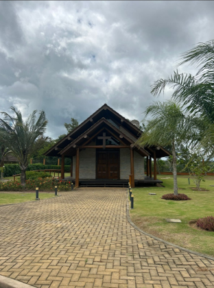 Invista ou construa no Alphaville Pernambuco 1, em um terreno diferenciado e lindo!