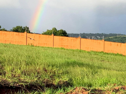 Invista ou construa no Alphaville Pernambuco 1, em um terreno diferenciado e lindo!