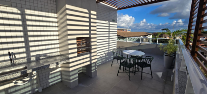 Excelente oportunidade em apartamento studio PRONTO, a 50 metros do mar, para uso ou investimento, no melhor trecho de praia de Tamandaré, Campas