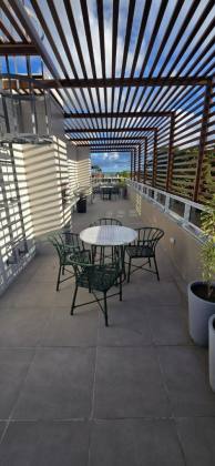 Excelente oportunidade em apartamento studio PRONTO, a 50 metros do mar, para uso ou investimento, no melhor trecho de praia de Tamandaré, Campas