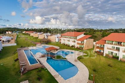 Vendo apartamento de alto padrão à beira mar de Carneiros, para uso ou investimento com rentabilidade excelente.