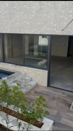 Vendo lindíssimo apartamento pronto com 98m2, à beira-mar de Muro Alto em condomínio de alto padrão.
