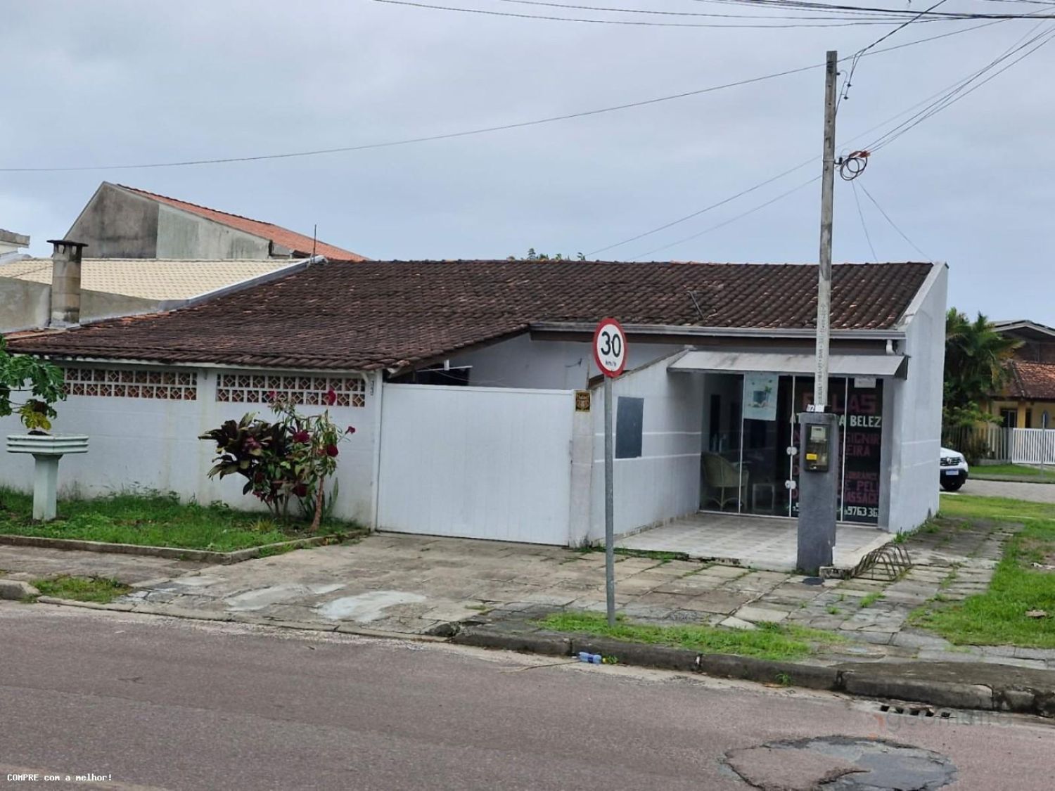 Casa Comercial no bairro Cohapar