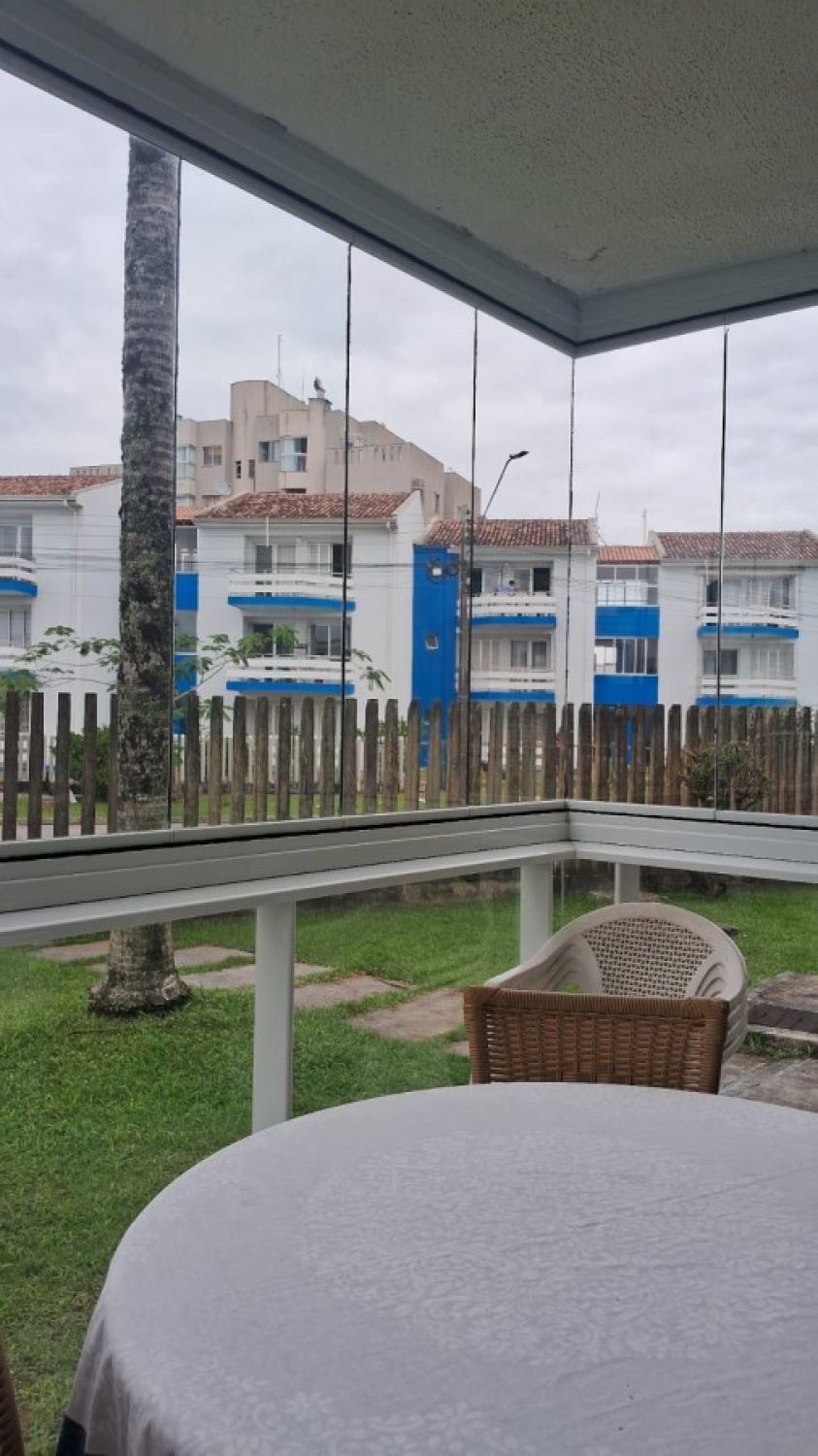 Apartamento no bairro Balnério Brejatuba