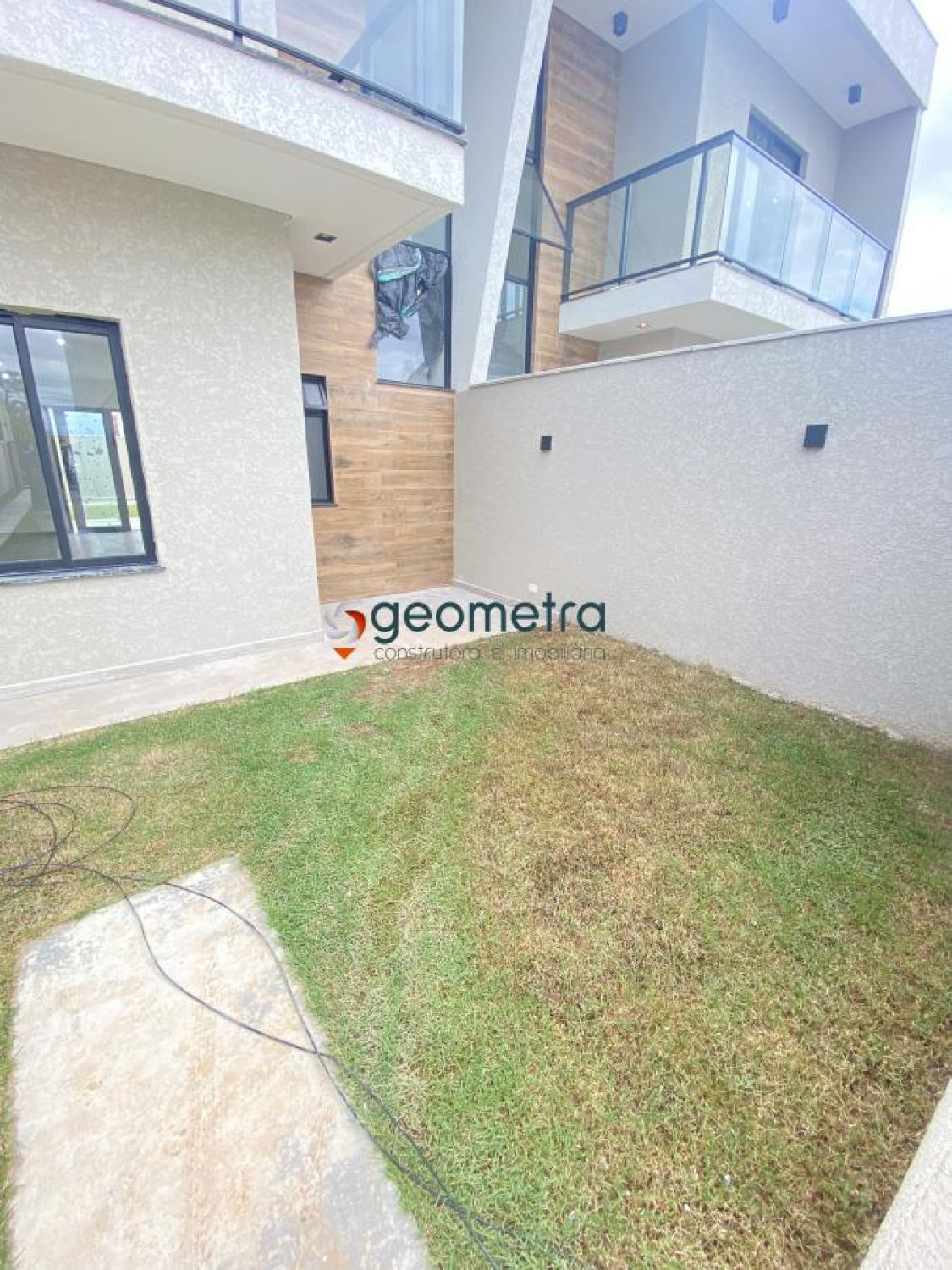 Sobrado no bairro Balneário Eliana