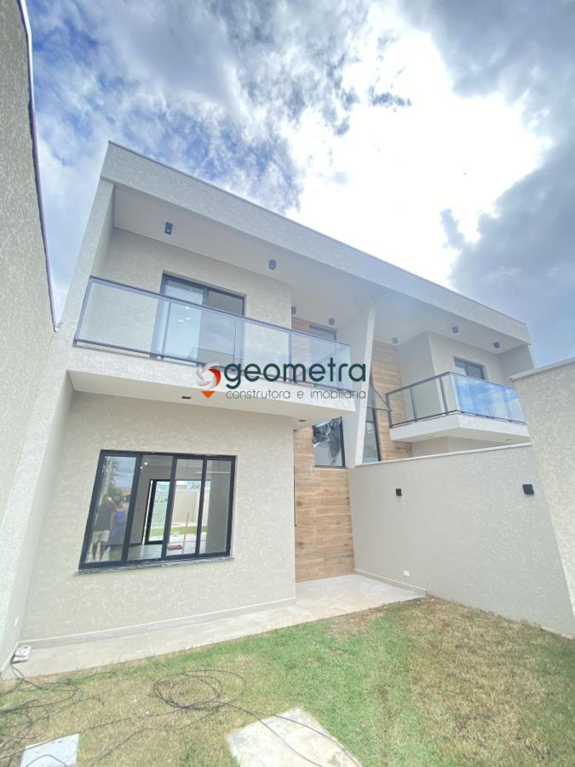 Sobrado no bairro Balneário Eliana