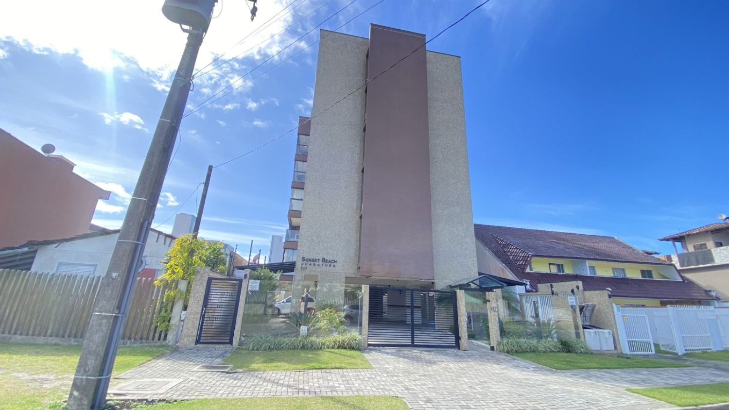 Apartamento no bairro Balnério Brejatuba