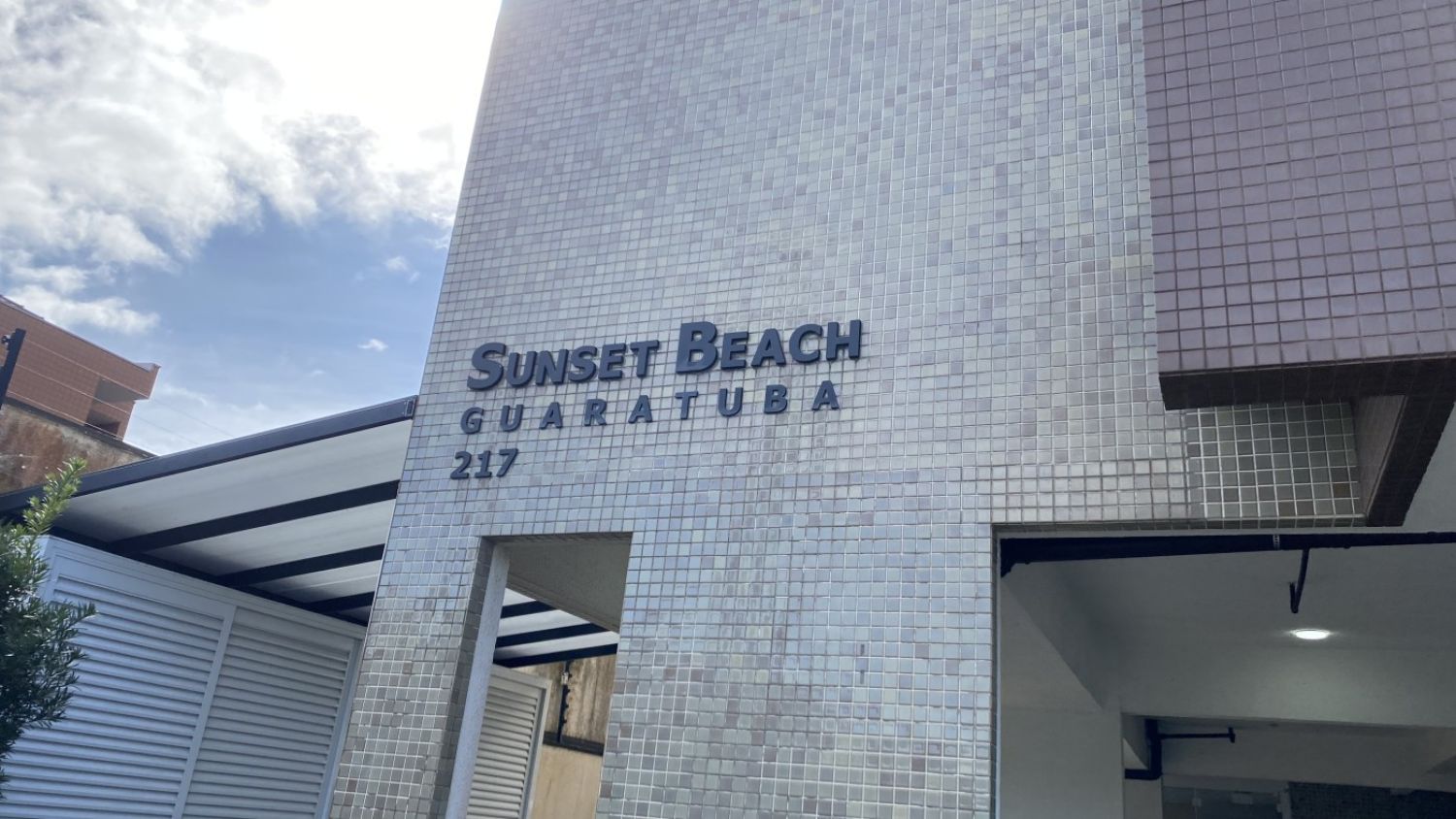 Apartamento no bairro Balnério Brejatuba