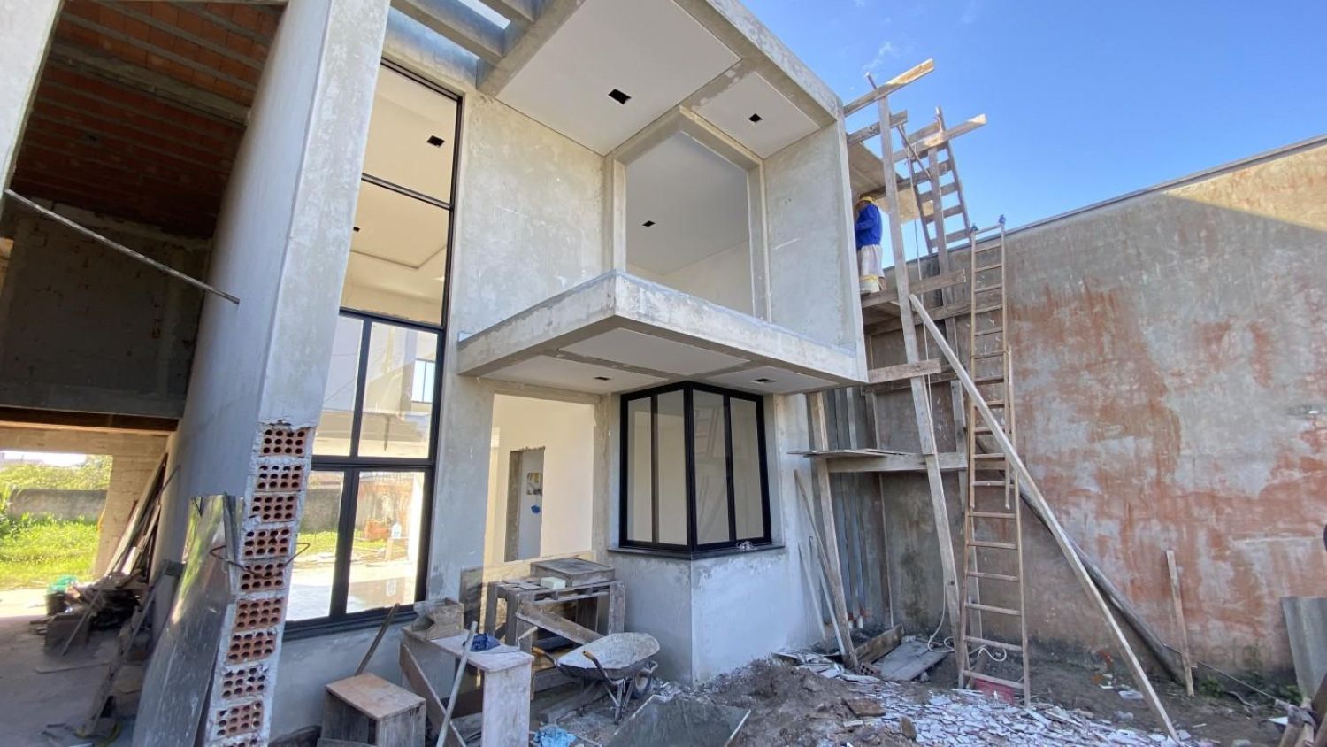 Sobrado Geminado no bairro Brejatuba