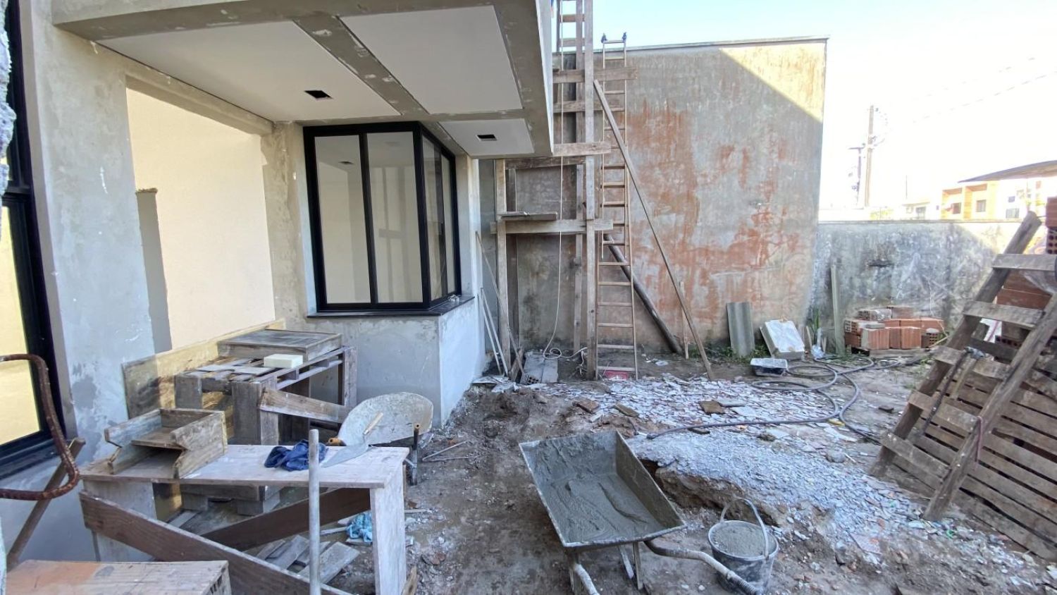 Sobrado Geminado no bairro Brejatuba