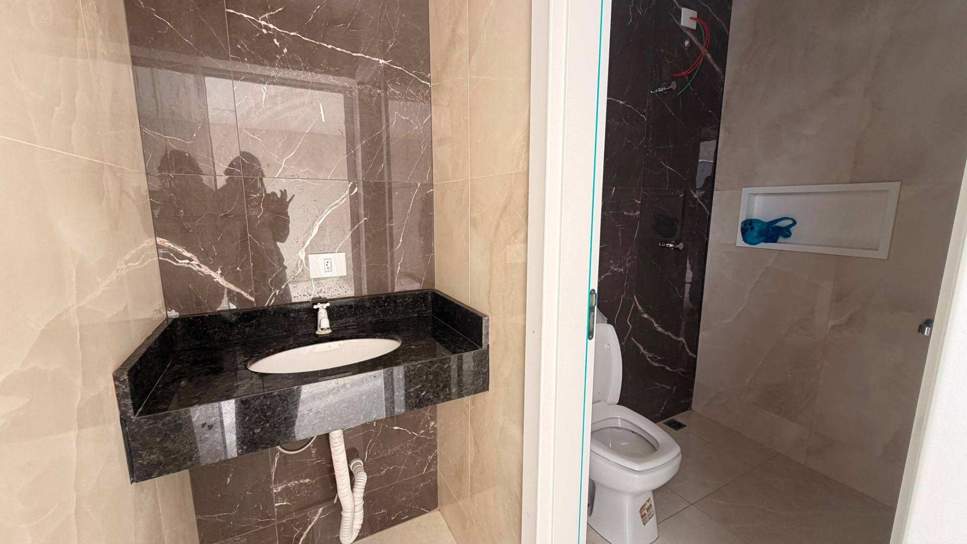Sobrado Alto Padrão com Piscina no Brejatuba
