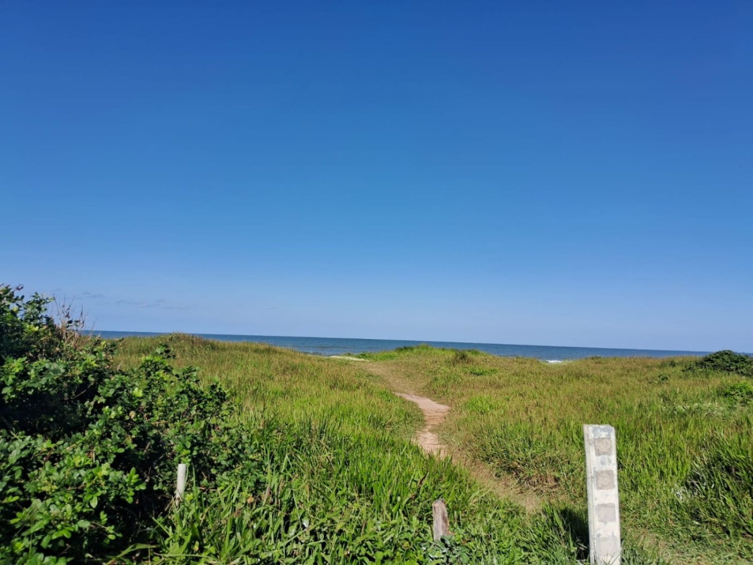 Sobrado no bairro Balnério Brejatuba