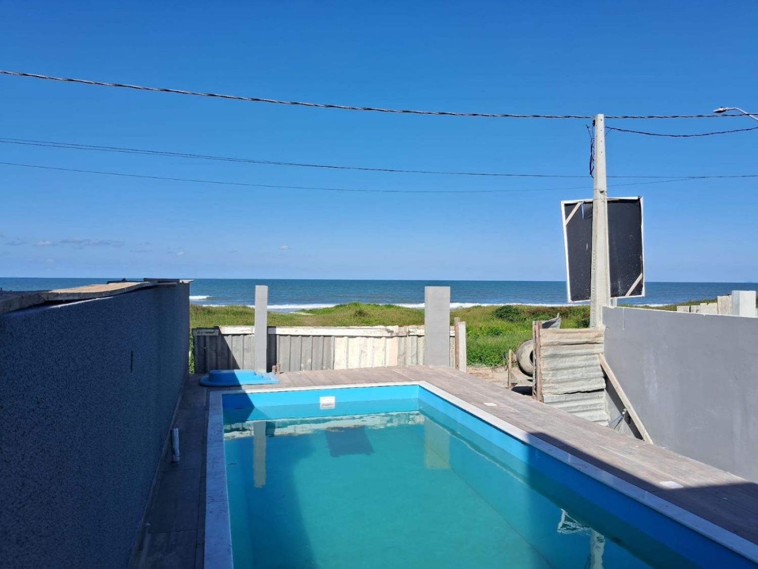 Sobrado no bairro Balnério Brejatuba