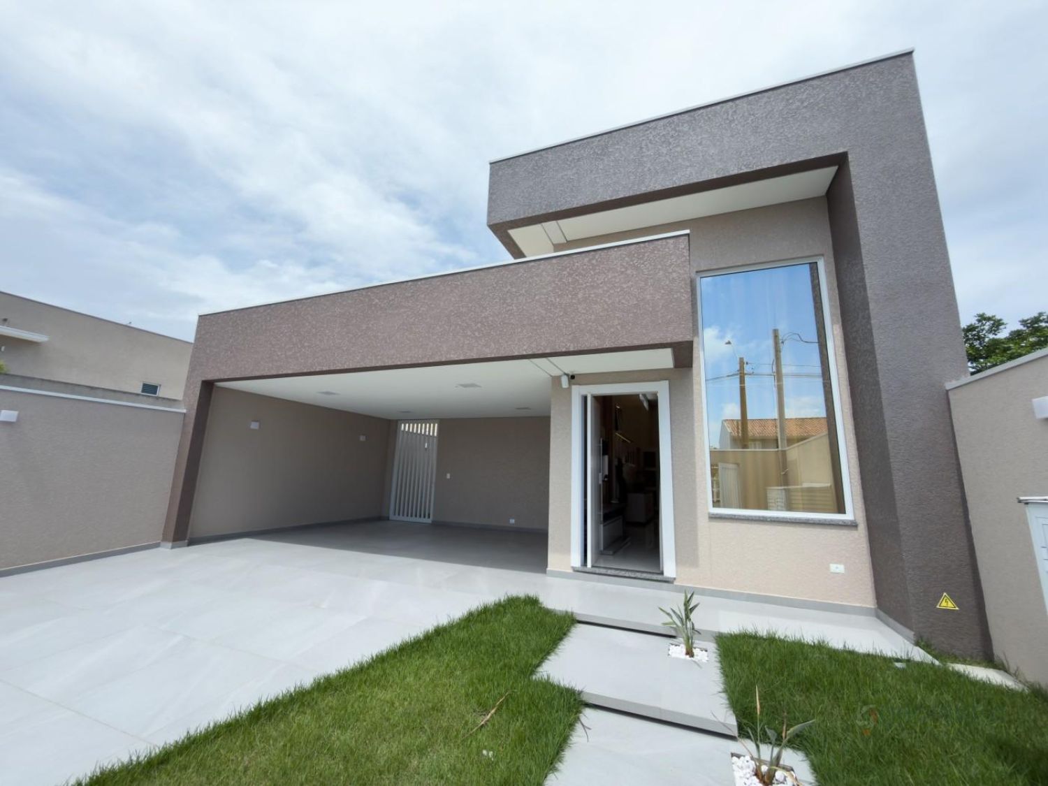 Alto Padrão no bairro Balnério Brejatuba