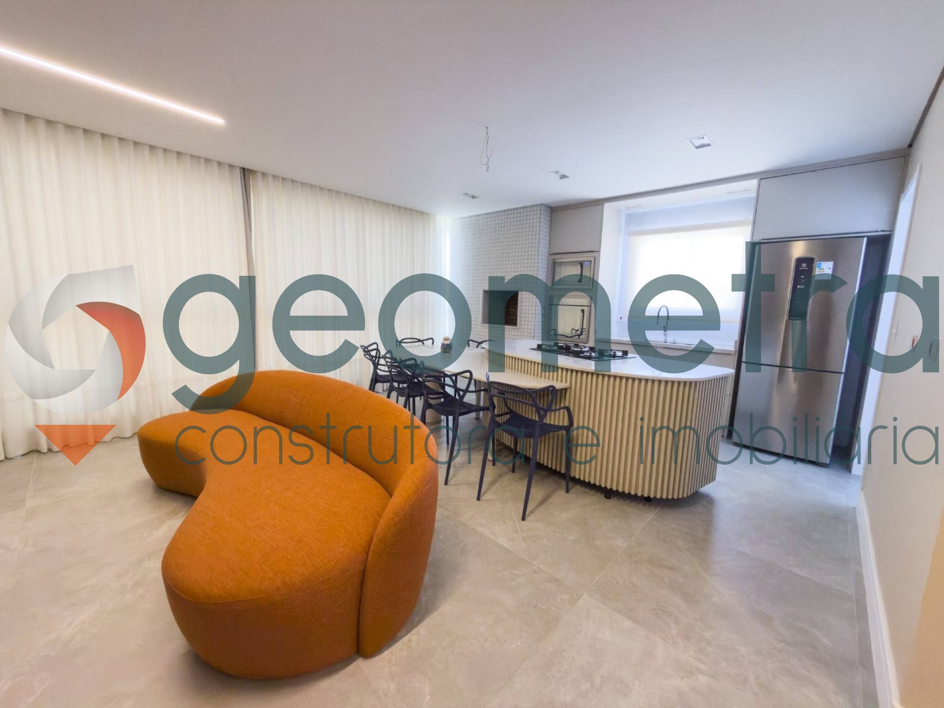 Apartamento Para Vender com 3 quartos 3 suítes no bairro Centro em Guaratuba