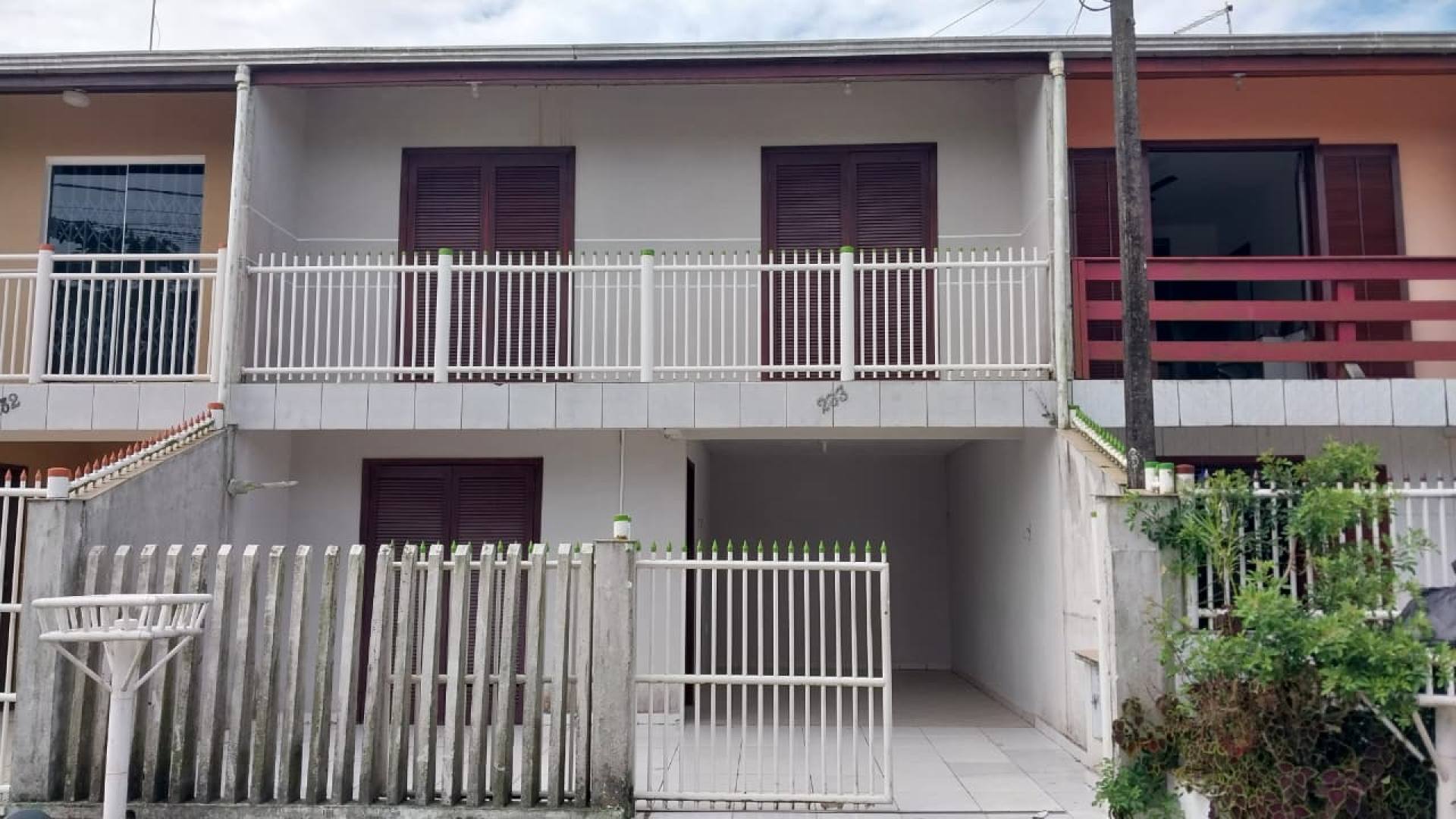 SOBRADO PARA LOCAÇÃO ANUAL