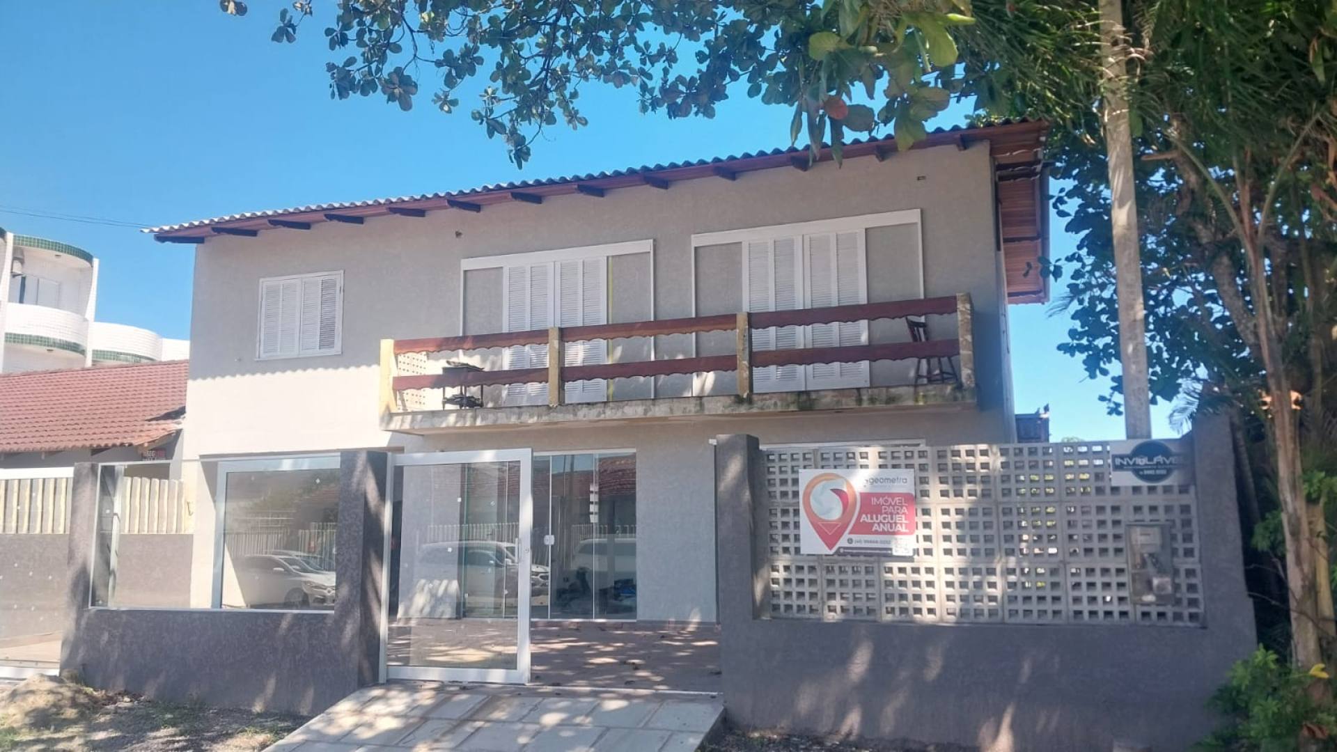 SOBRADO PARA LOCAÇÃO ANUAL