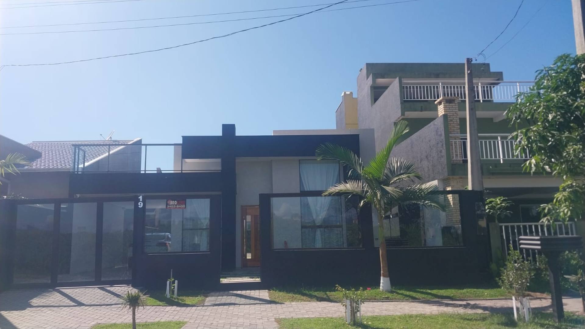 LINDA CASA COM PISCINA